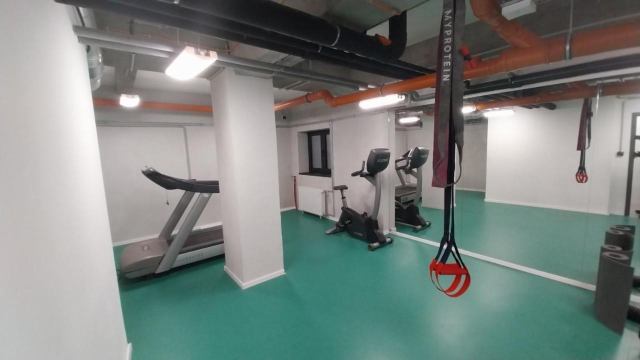 Peaceful Basement Apartment With Terrace & Free Gym 布达佩斯 外观 照片